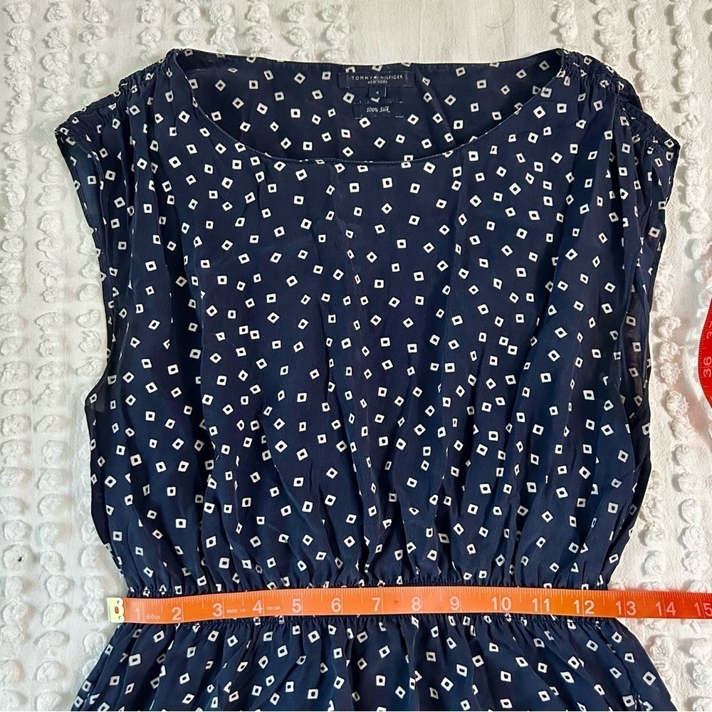 Tommy Hilfiger Women’s Navy Blue & White Geometric Print 100% silk Dress Sz 4 - Picture 9 of 14